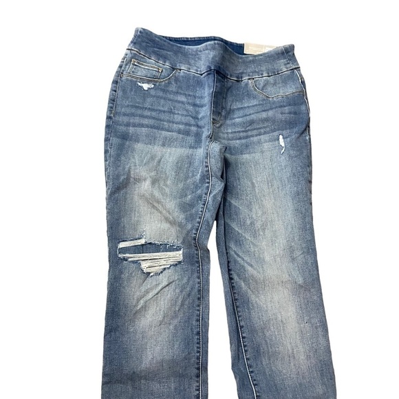 𝅺NEW CHICOS SZ 4 Destructed Pull-On Jeggings - Picture 3 of 6